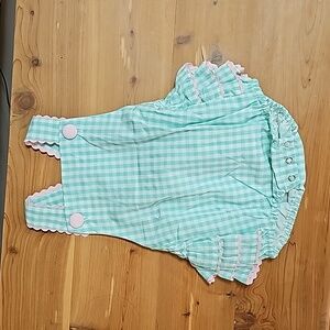 NWOT Stichy Fish 0-3 month Gingham Print Ruffled Romper